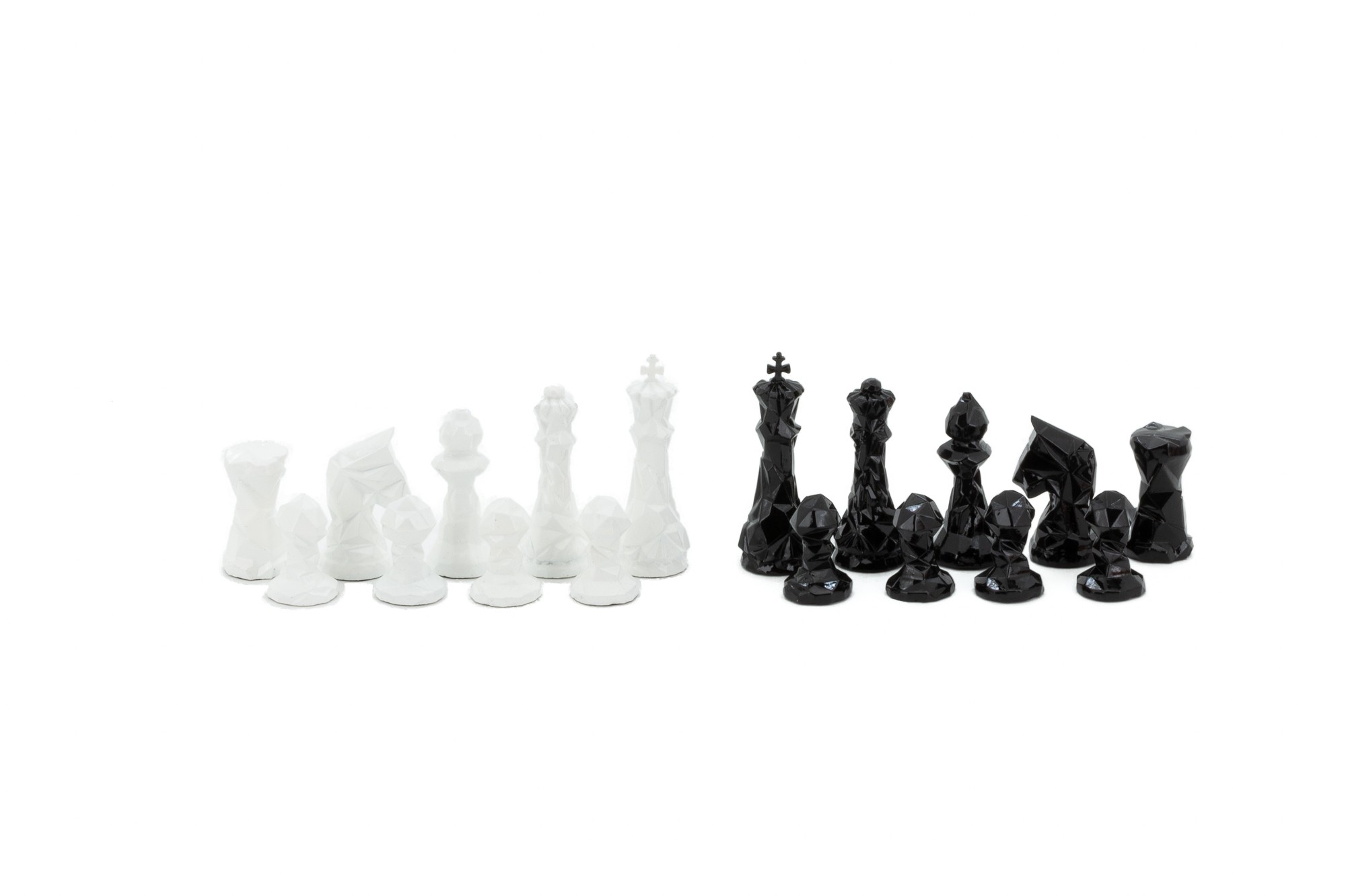 Dal Rossi Diamond-Cut Black & White Chessmen Chess Pieces 85mm 