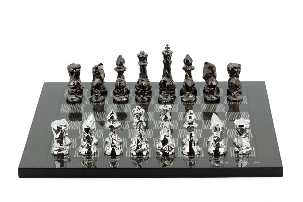 Dal Rossi Italy Chess Set with Diamond-Cut Titanium & Silver 85mm chessmen on a Carbon Fibre Shiny Finish Chess Board16” 